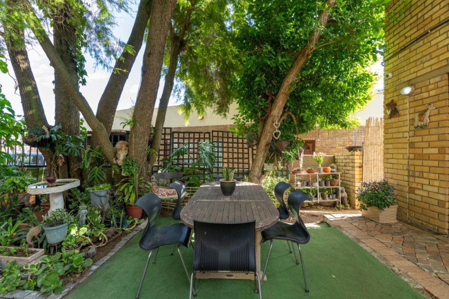 7 Bedroom Property for Sale in Cloetesville Western Cape